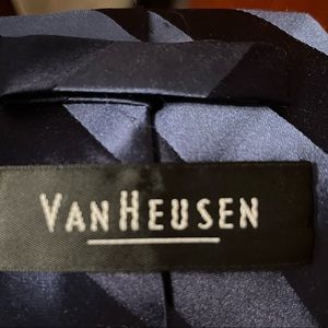 Van Heusen silk tie